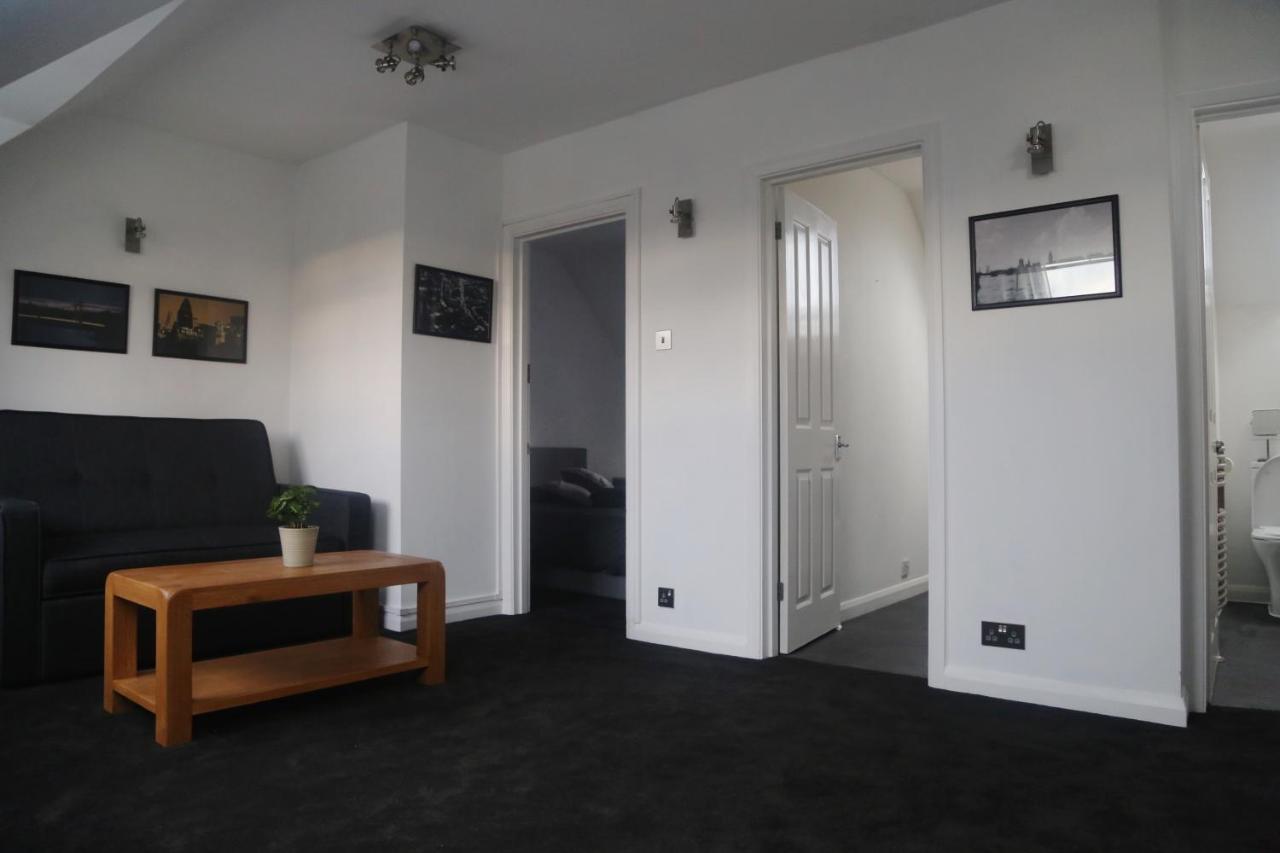 One-Bedroom Flat In Cheam Village Luaran gambar